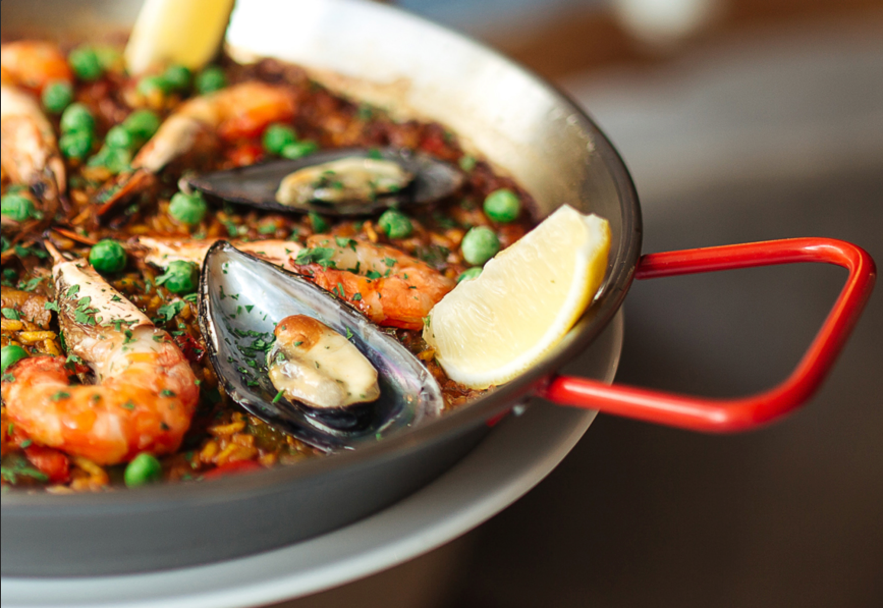 32 Inch Carbon Steel Paella Pan, 40 person