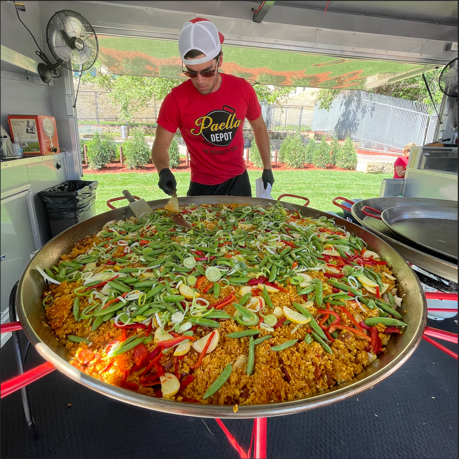 Big Pans & Paellas - Choc N Hog Catering